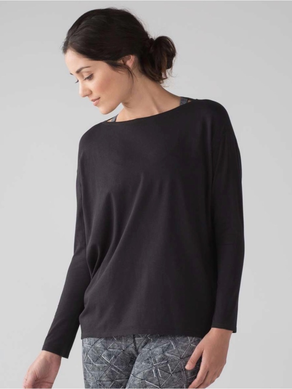 Lululemon Back in Action Long Sleeve Top Black Size 6 Tee Shirt Loose Fit